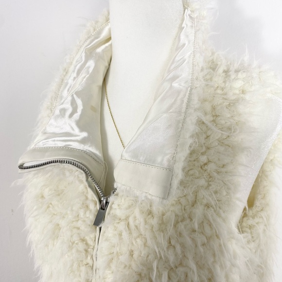 NWOT  Women Teddy Zipper Vest Size Large - Picture 3 of 8